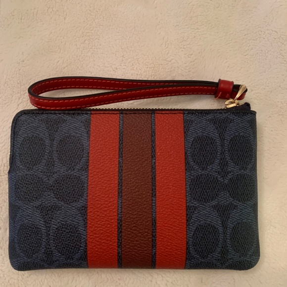 Coach Varsity Collection - Picture 4 of 9